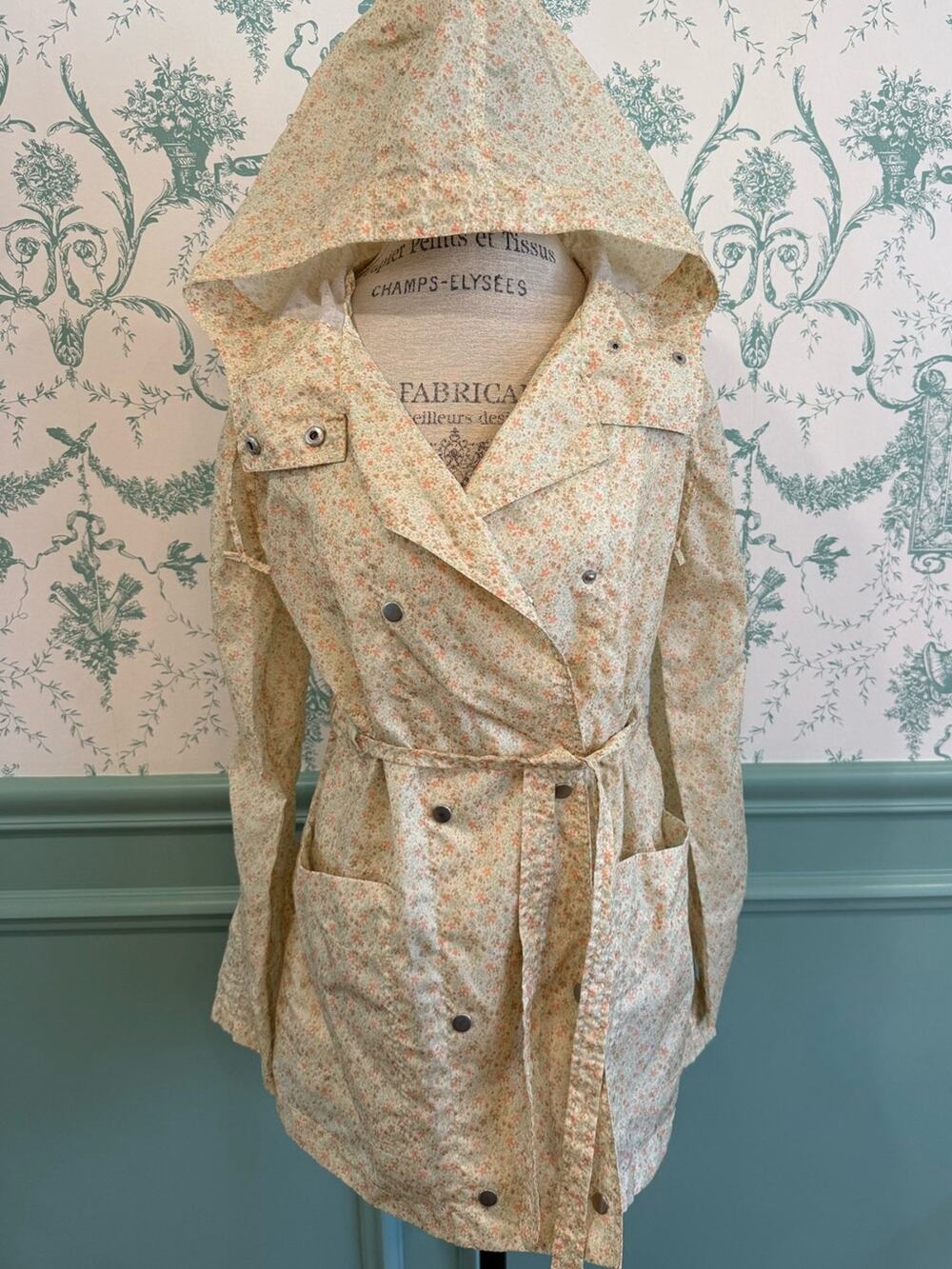 Mossimo Supply Co Vtg-Inspired Floral Belted Hooded Raincoat Trench Jacket Sz L